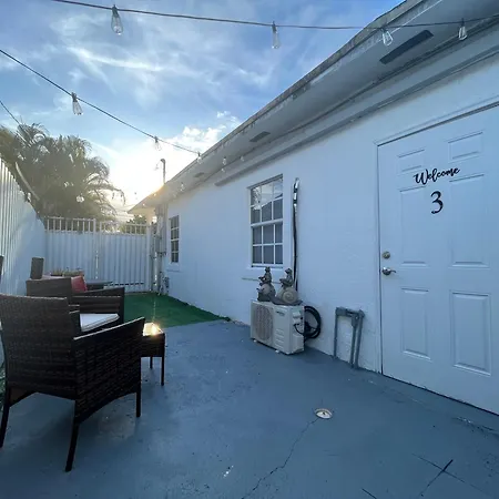 Guest Suite W Free Parking At 7 Min To Miami International Airport